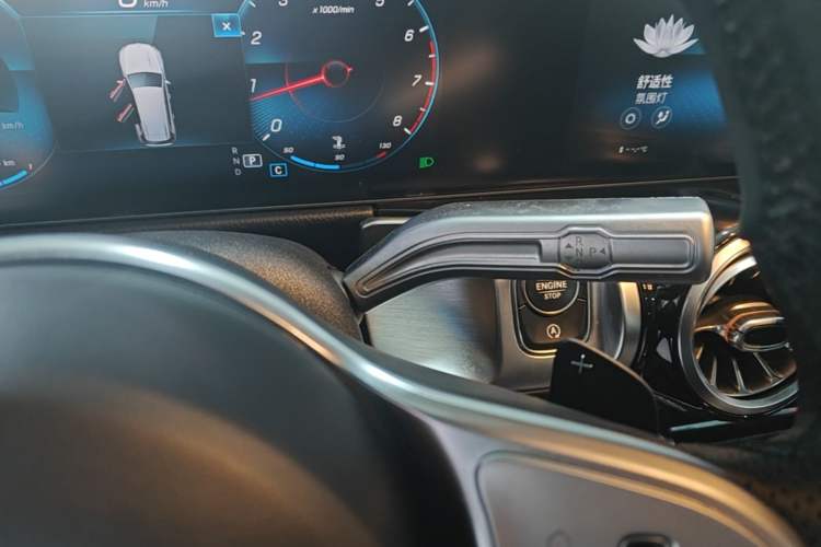 Used Mercedes-Benz GLB 2020 Updated GLB 200 Dynamic Edition Gear Lever