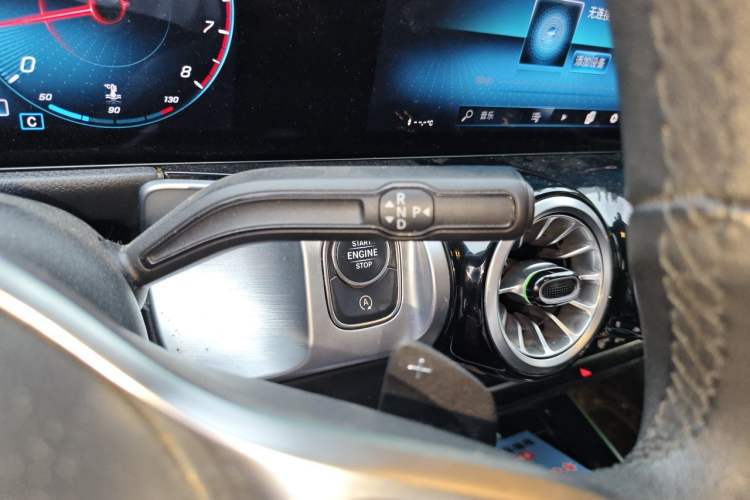Used Mercedes-Benz GLB 2020 Facelift GLB 200 Fashion Edition Gear Lever