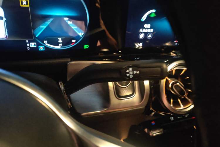 Used Mercedes-Benz GLB 2020 Updated GLB 200 Dynamic Edition Gear Lever