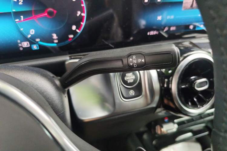 Used Mercedes-Benz GLB 2020 GLB 180 Fashion Model Gear Lever