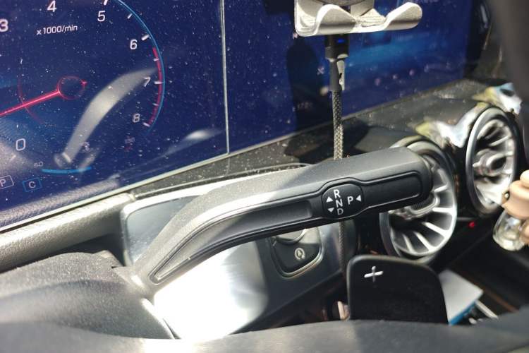 Used Mercedes-Benz GLB 2020 Facelift GLB 200 Fashion Edition Gear Lever
