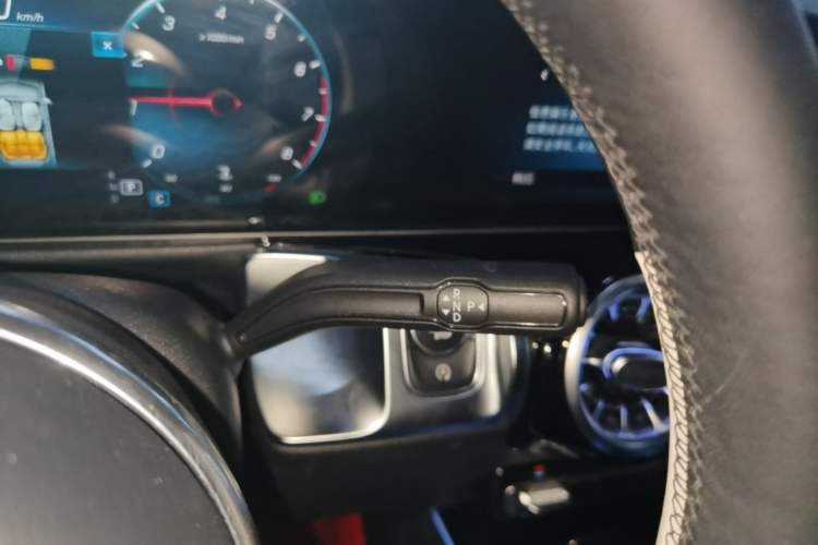 Used Mercedes-Benz GLB 2020 GLB 200 Dynamic Edition Gear Lever