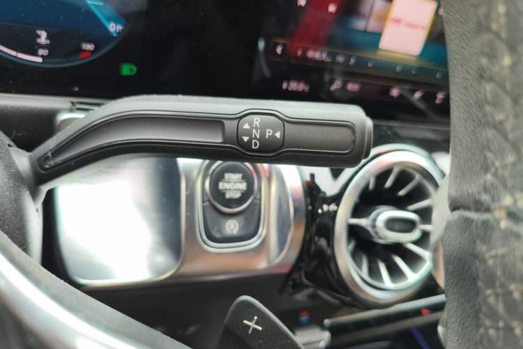 Used Mercedes-Benz GLB 2020 GLB 200 Stylish Edition Gear Lever