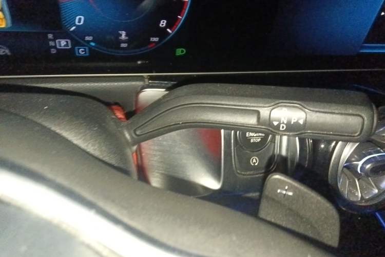 Used Mercedes-Benz GLB 2020 Facelift GLB 200 Fashion Edition Gear Lever
