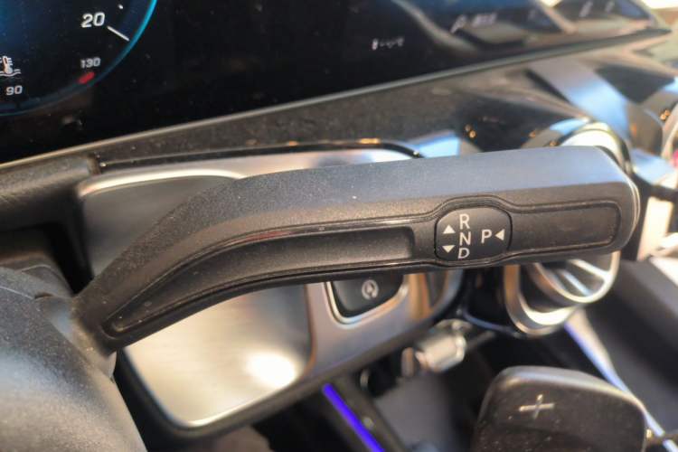 Used Mercedes-Benz GLB 2020 Facelift GLB 200 Fashion Edition Gear Lever