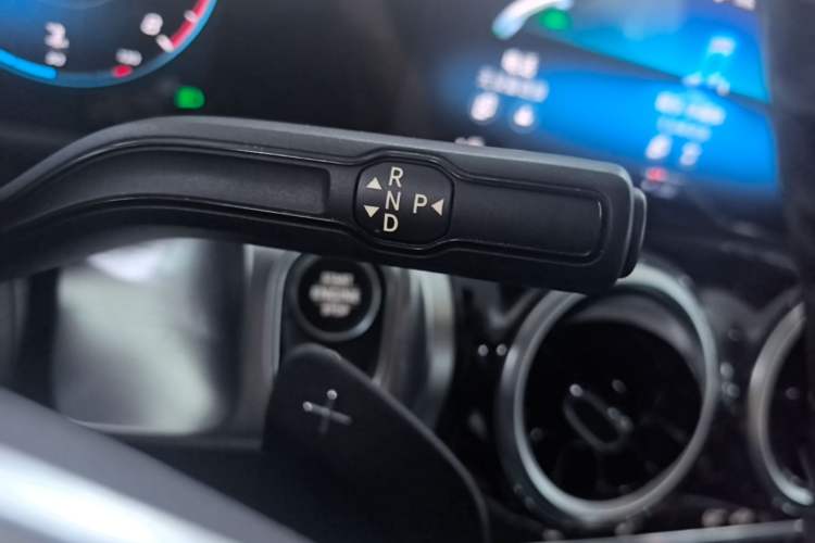 Used Mercedes-Benz GLB 2020 GLB 200 Dynamic Edition Gear Lever