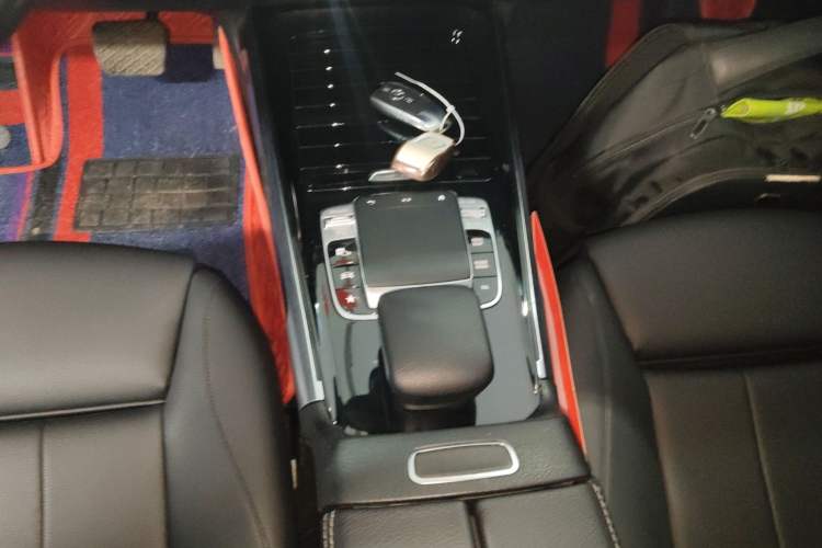 Used Mercedes-Benz GLB 2020 GLB 200 Dynamic Edition Gear Lever