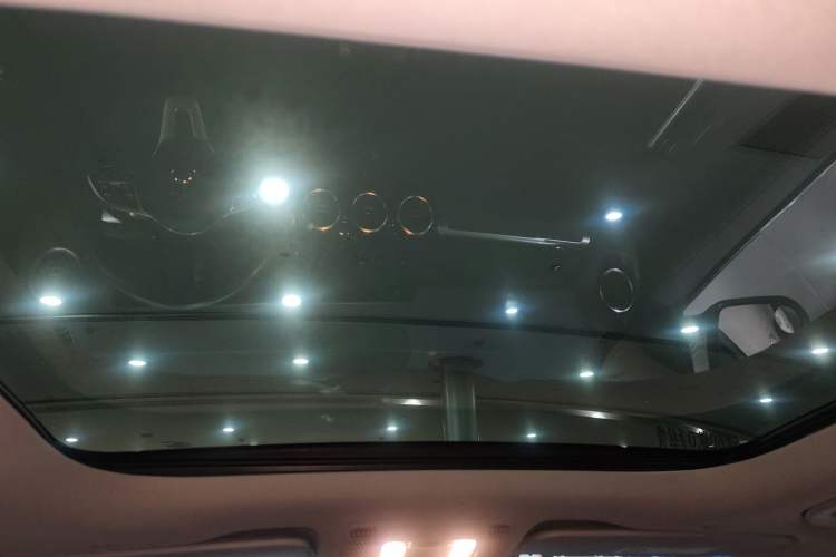 Used Mercedes-Benz GLB 2020 GLB 200 Dynamic Edition Headliner
