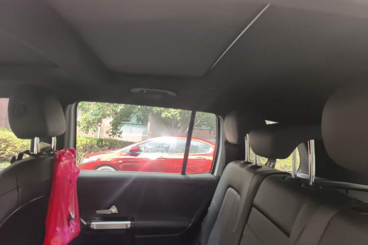 Used Mercedes-Benz GLB 2020 Updated GLB 200 Dynamic Edition Headliner