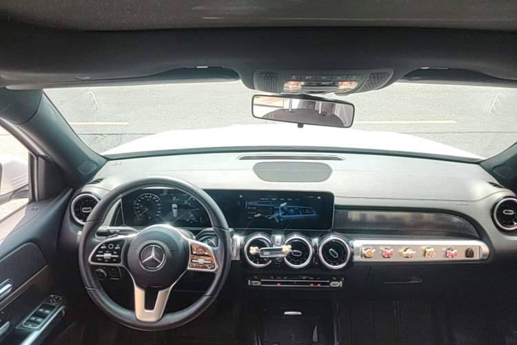 Used Mercedes-Benz GLB 2020 GLB 200 Dynamic Edition Headliner