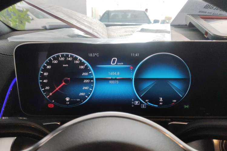 Used Mercedes-Benz GLB 2020 Facelift GLB 200 Fashion Edition Instrument Cluster
