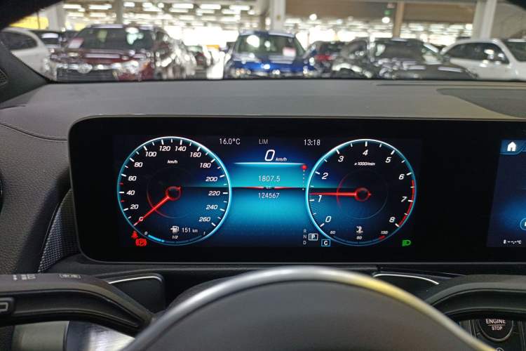 Used Mercedes-Benz GLB 2020 GLB 180 Dynamic Edition Instrument Cluster