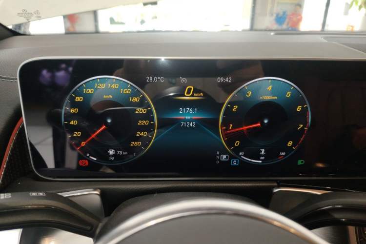 Used Mercedes-Benz GLB 2020 Facelift GLB 200 Fashion Edition Instrument Cluster