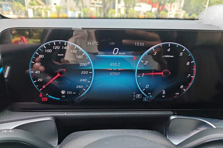 Used Mercedes-Benz GLB 2020 GLB 200 Dynamic Edition Instrument Cluster