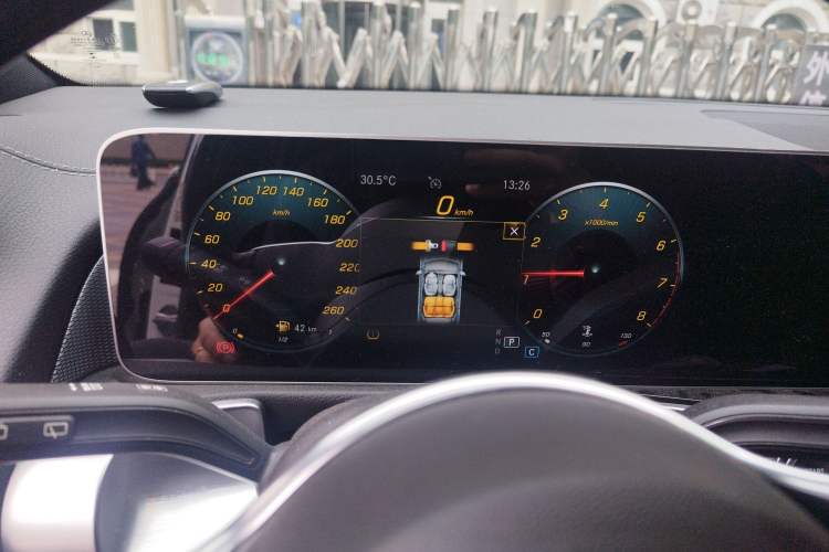 Used Mercedes-Benz GLB 2020 GLB 180 Dynamic Edition Instrument Cluster