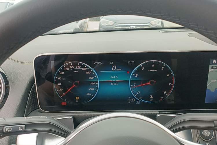 Used Mercedes-Benz GLB 2020 GLB 200 Dynamic Edition Instrument Cluster