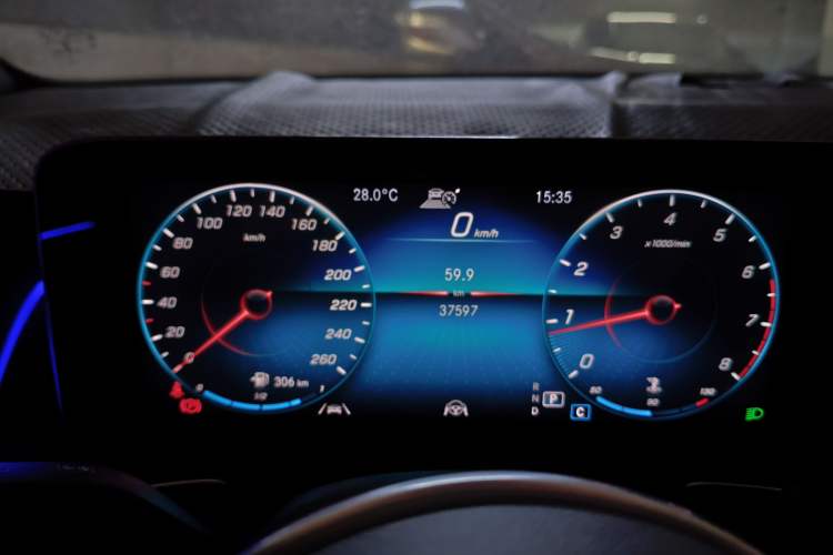Used Mercedes-Benz GLB 2020 GLB 200 Stylish Edition Instrument Cluster