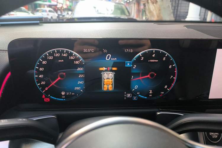 Used Mercedes-Benz GLB 2020 Facelift GLB 200 Fashion Edition Instrument Cluster