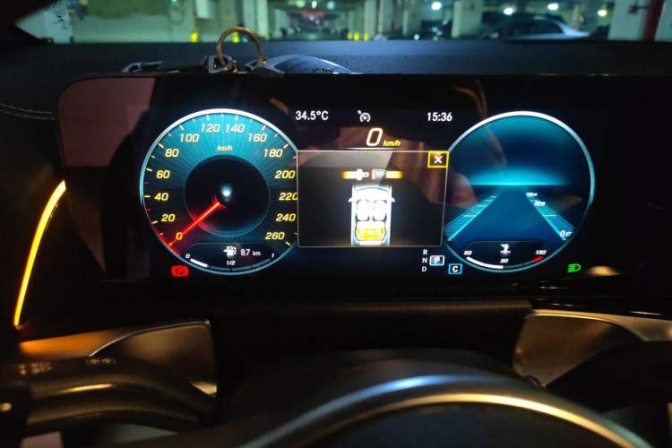 Used Mercedes-Benz GLB 2020 Updated GLB 200 Dynamic Edition Instrument Cluster