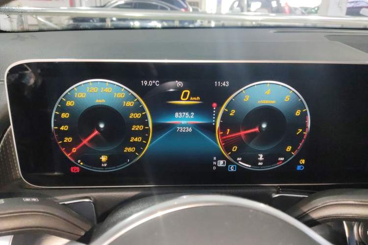 Used Mercedes-Benz GLB 2020 GLB 200 Dynamic Edition Instrument Cluster