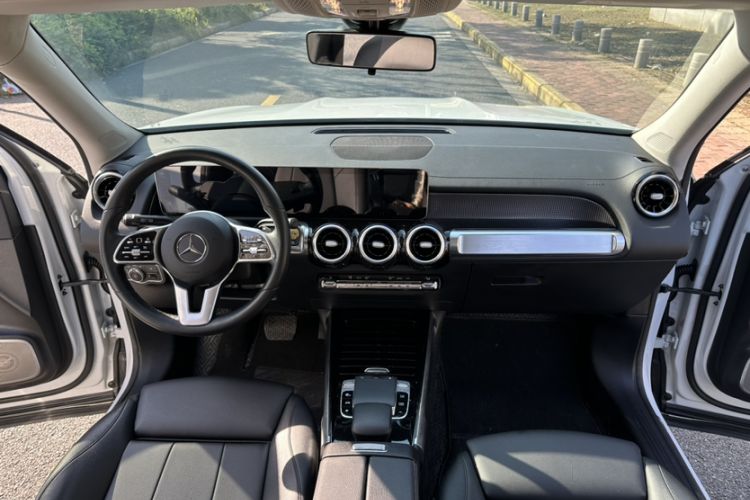 Used Mercedes-Benz GLB 2020 GLB 200 Dynamic Edition Interior 1