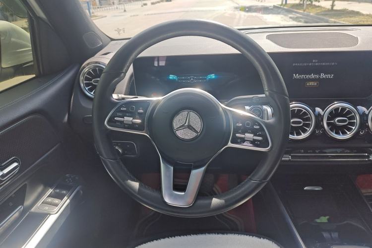 Used Mercedes-Benz GLB 2020 Updated GLB 200 Dynamic Edition Interior 1