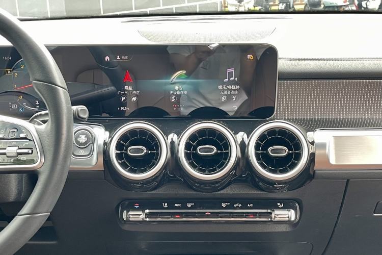 Used Mercedes-Benz GLB 2020 GLB 200 Dynamic Edition Interior 10