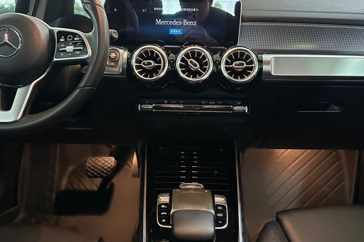 Used Mercedes-Benz GLB 2020 GLB 200 Stylish Edition Interior 11