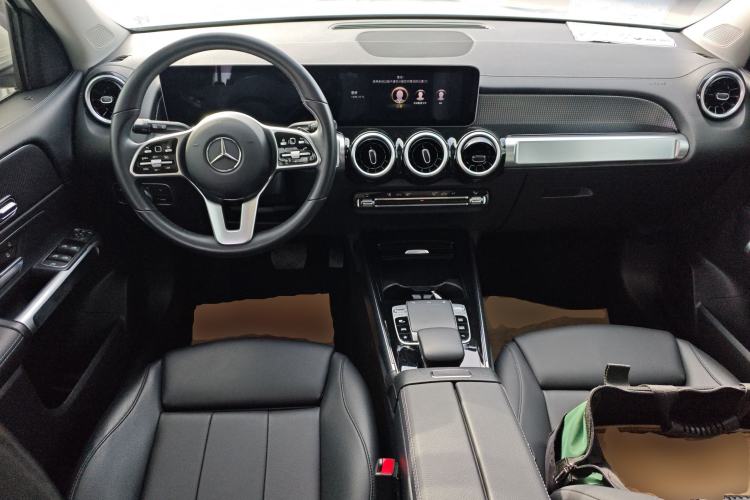 Used Mercedes-Benz GLB 2020 GLB 200 Dynamic Edition Interior 2