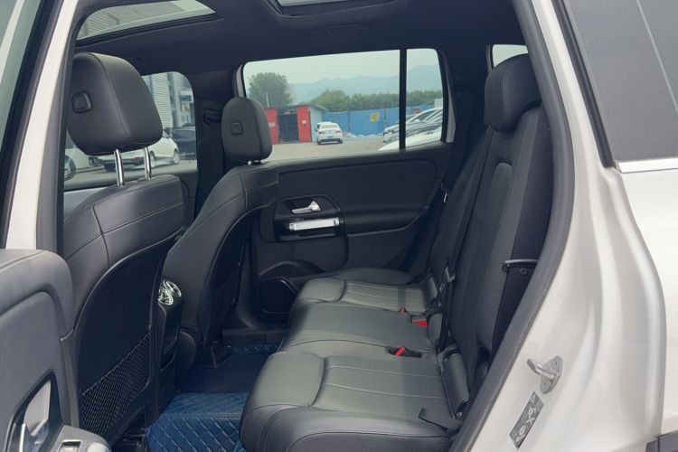 Used Mercedes-Benz GLB 2020 GLB 180 Dynamic Edition Interior 2