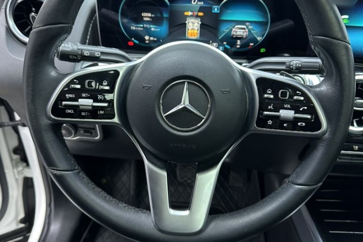 Used Mercedes-Benz GLB 2020 GLB 200 Dynamic Edition Interior 3