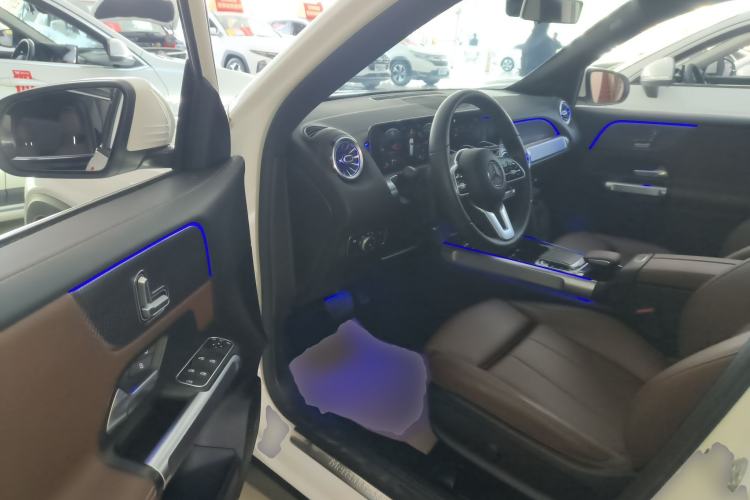 Used Mercedes-Benz GLB 2020 GLB 200 Stylish Edition Interior 3