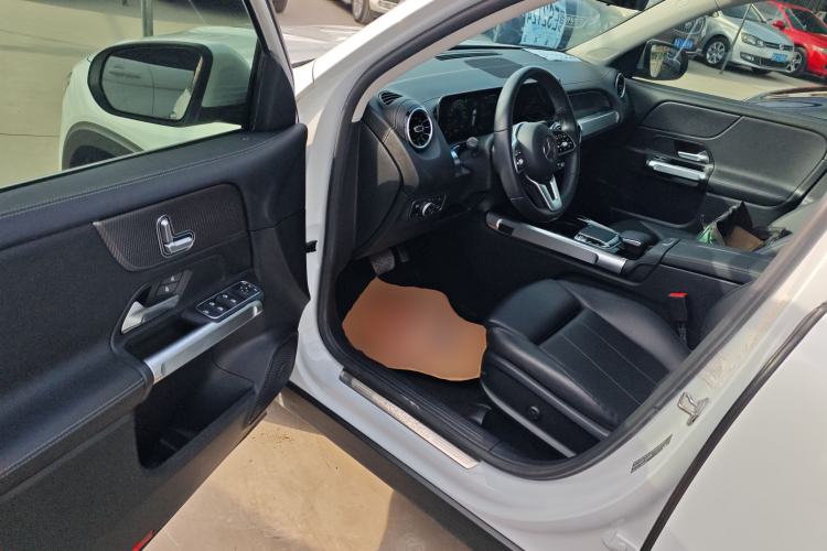 Used Mercedes-Benz GLB 2020 GLB 200 Dynamic Edition Interior 3