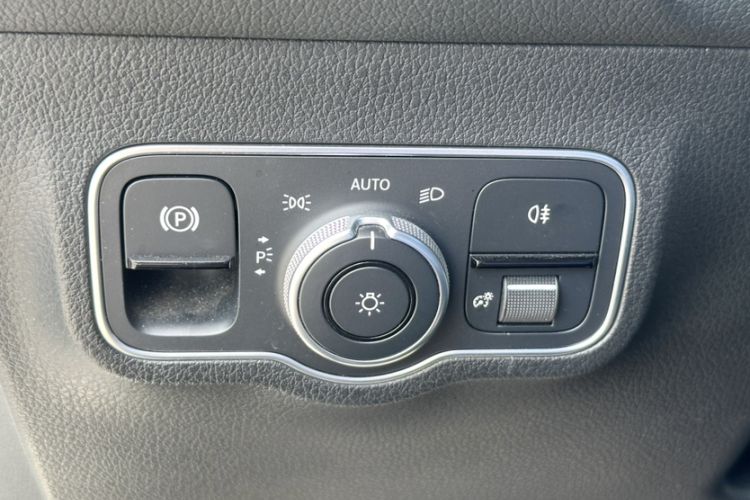 Used Mercedes-Benz GLB 2020 Updated GLB 200 Dynamic Edition Interior 4