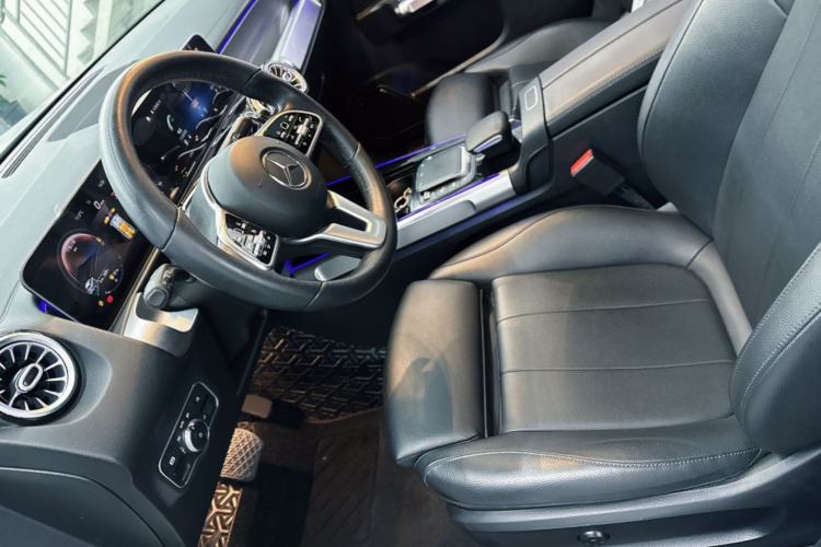 Used Mercedes-Benz GLB 2020 Facelift GLB 200 Fashion Edition Interior 4