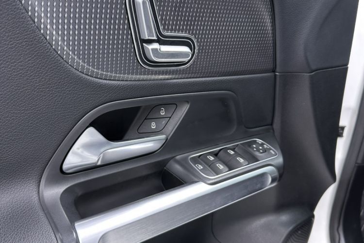 Used Mercedes-Benz GLB 2020 GLB 200 Dynamic Edition Interior 5