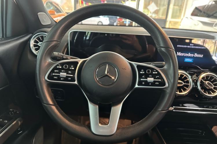 Used Mercedes-Benz GLB 2020 GLB 200 Stylish Edition Interior 6