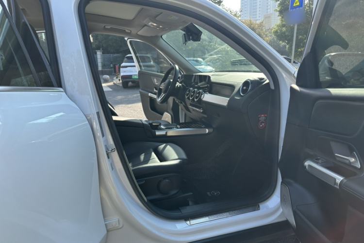 Used Mercedes-Benz GLB 2020 GLB 200 Dynamic Edition Interior 7