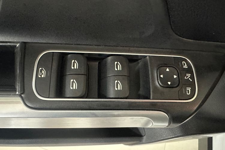 Used Mercedes-Benz GLB 2020 GLB 200 Stylish Edition Interior 9