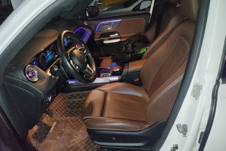 Used Mercedes-Benz GLB 2020 Facelift GLB 200 Fashion Edition Left Front Seat