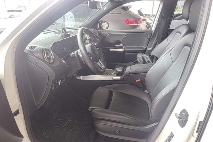 Used Mercedes-Benz GLB 2020 Updated GLB 200 Dynamic Edition Left Front Seat