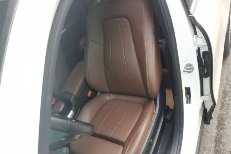 Used Mercedes-Benz GLB 2020 GLB 180 Dynamic Edition Left Front Seat