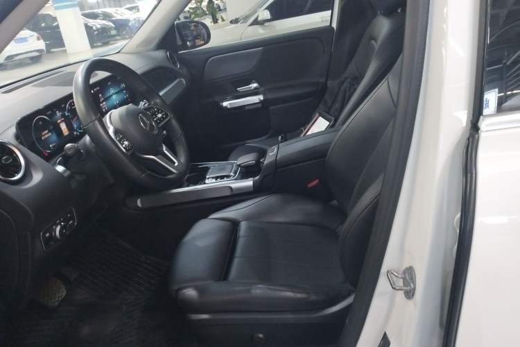 Used Mercedes-Benz GLB 2020 GLB 200 Dynamic Edition Left Front Seat