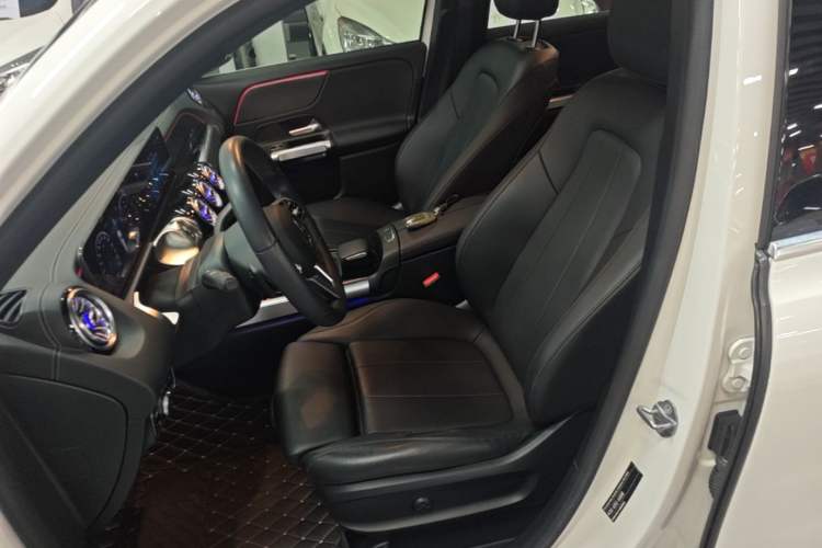 Used Mercedes-Benz GLB 2020 Updated GLB 200 Dynamic Edition Left Front Seat