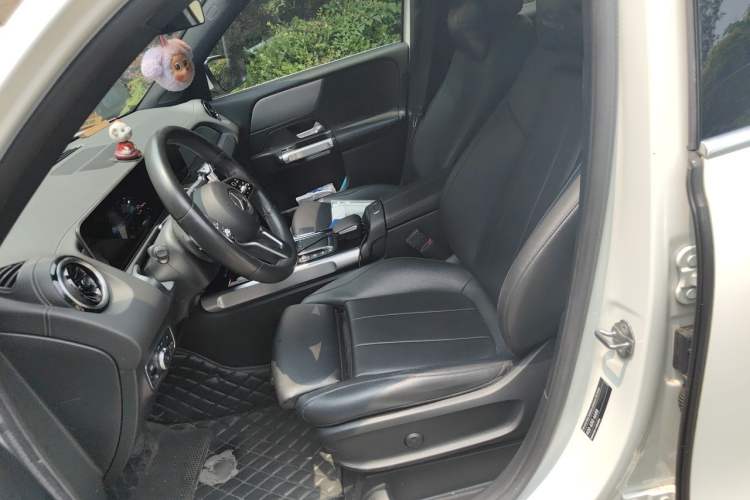Used Mercedes-Benz GLB 2020 GLB 180 Dynamic Edition Left Front Seat
