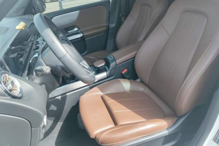 Used Mercedes-Benz GLB 2020 GLB 180 Fashion Model Left Front Seat