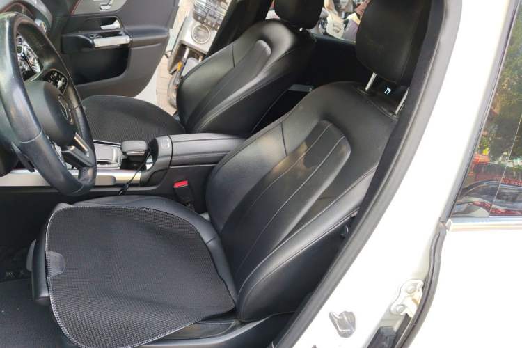 Used Mercedes-Benz GLB 2020 Facelift GLB 200 Fashion Edition Left Front Seat