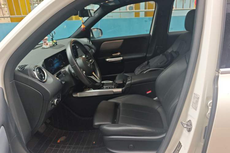 Used Mercedes-Benz GLB 2020 GLB 180 Dynamic Edition Left Front Seat