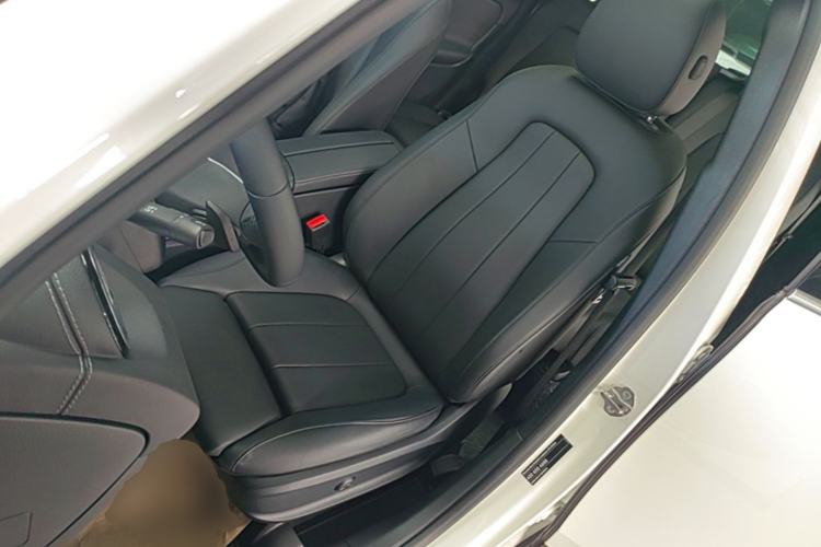 Used Mercedes-Benz GLB 2020 GLB 200 Stylish Edition Left Front Seat