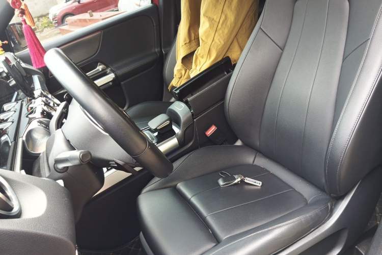 Used Mercedes-Benz GLB 2020 Updated GLB 200 Dynamic Edition Left Front Seat